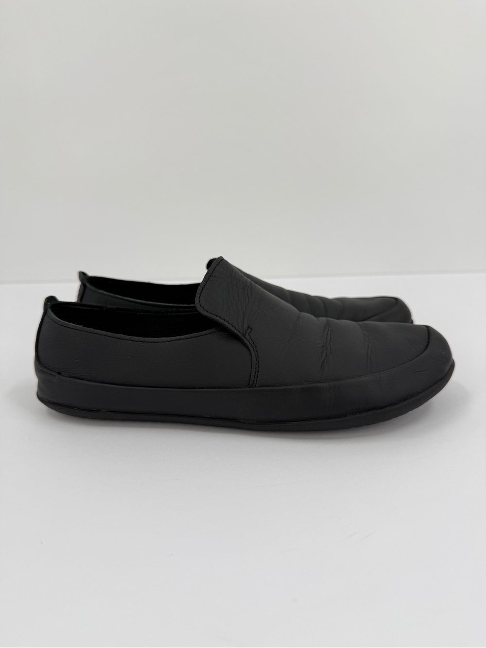 Vivobarefoot Opanka I Leather Slip On Shoe in Black Size 37